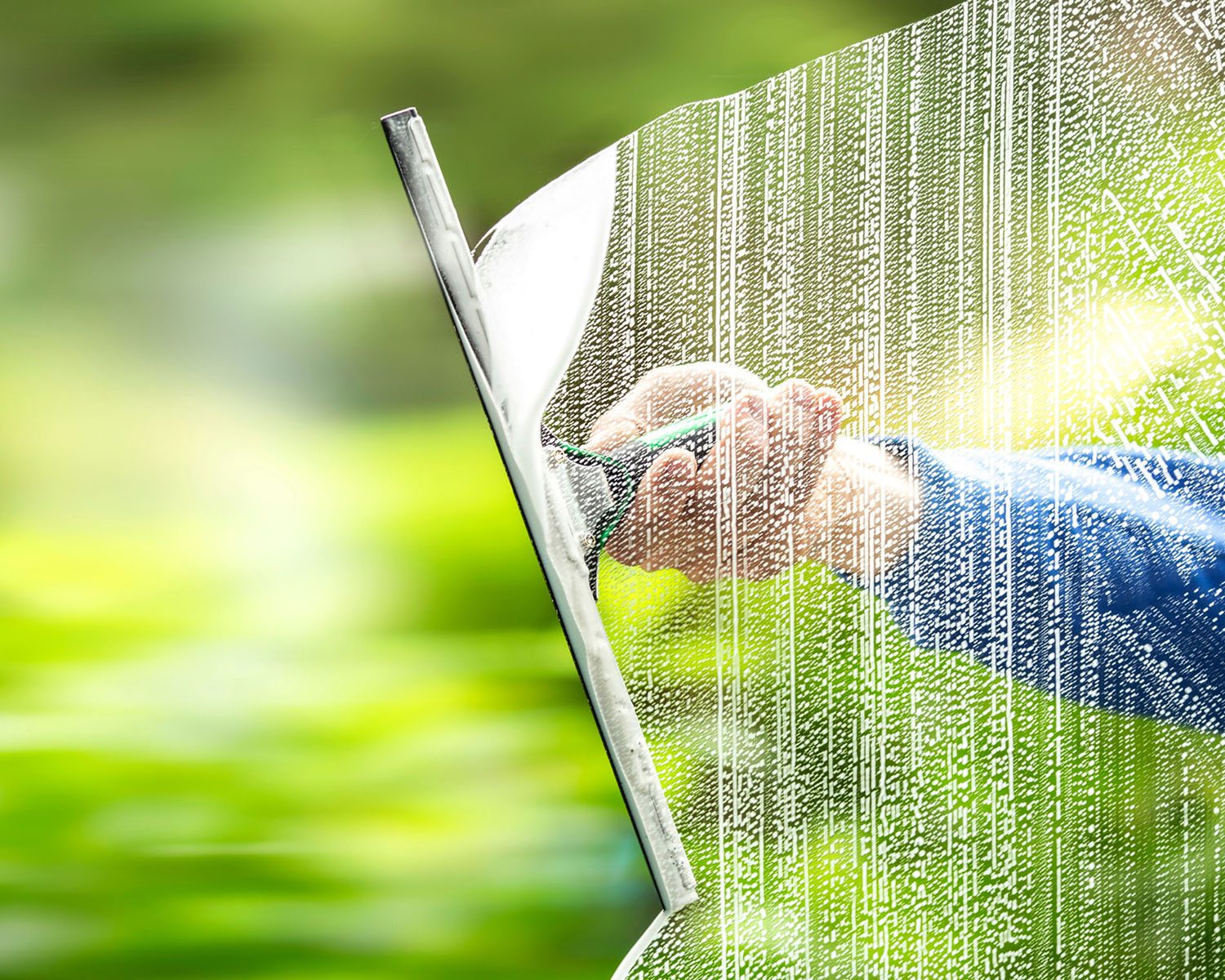 Dịch vụ lau kính