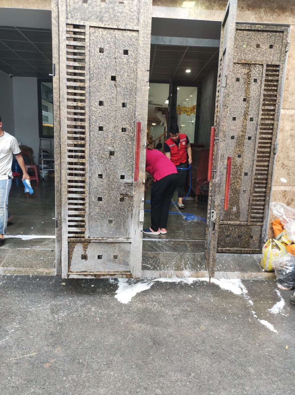 Dịch vụ vệ sinh công nghiệp tại tphcm