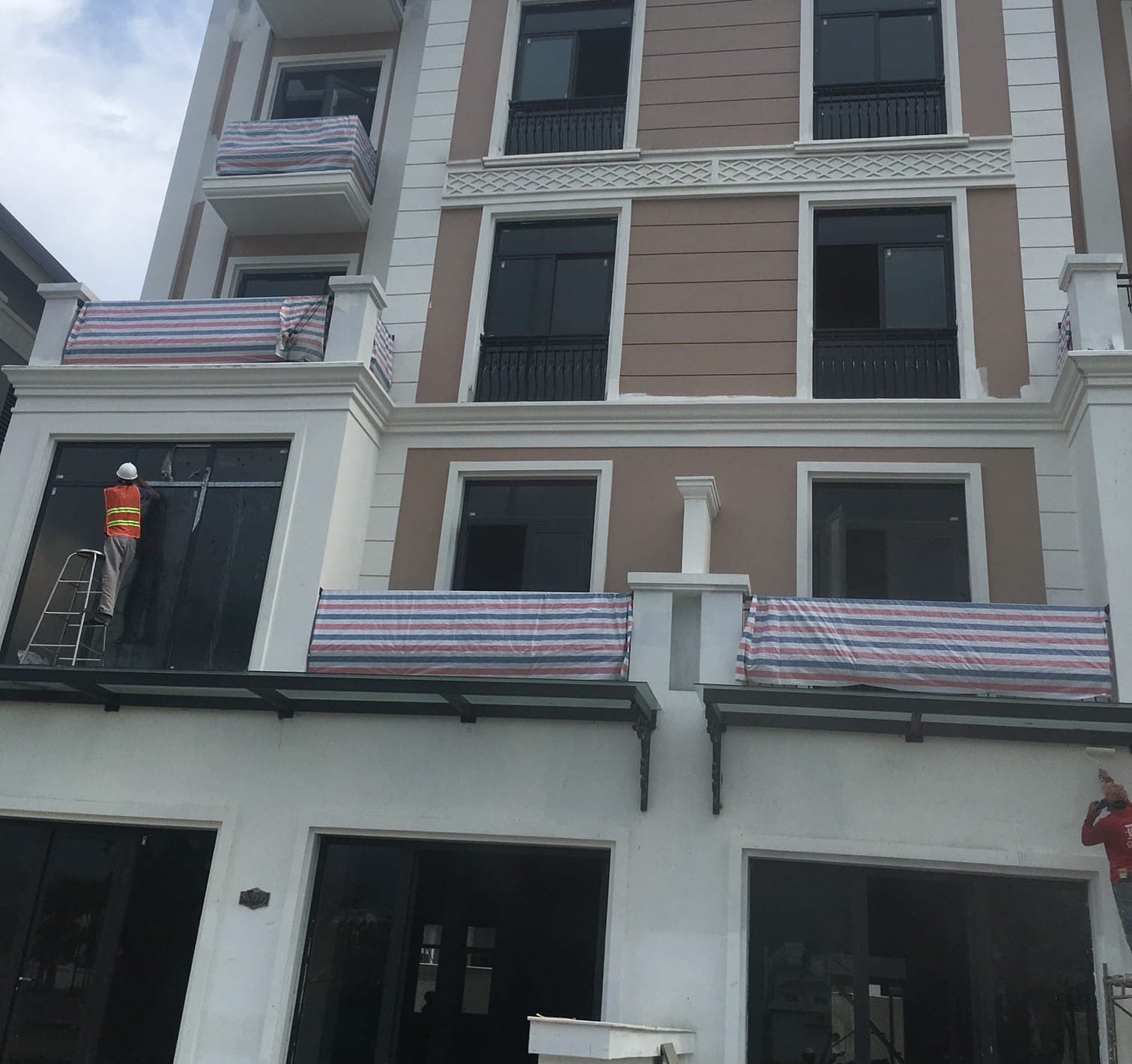 Dịch vụ vệ sinh công nghiệp